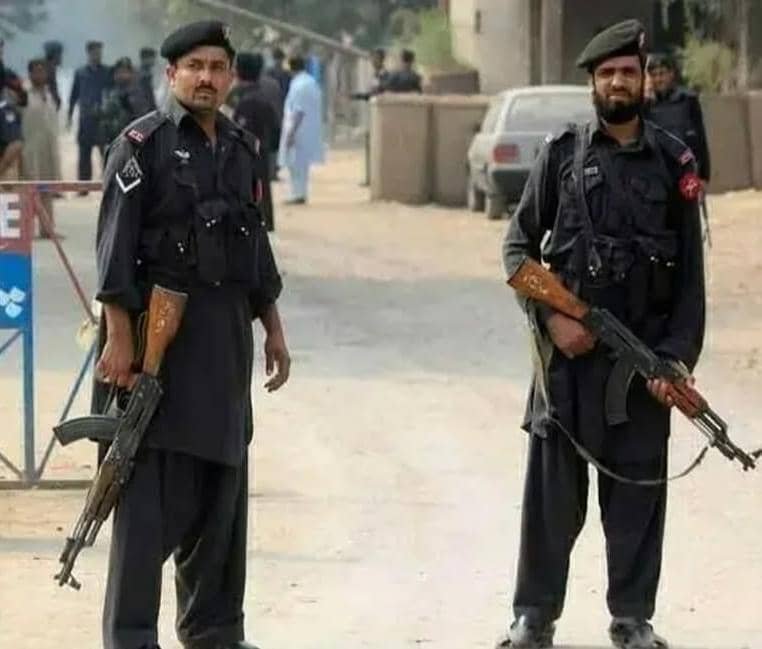 Short Headline: Pakistan Orders Evacuation of Afghan Refugee Camp in Bannu