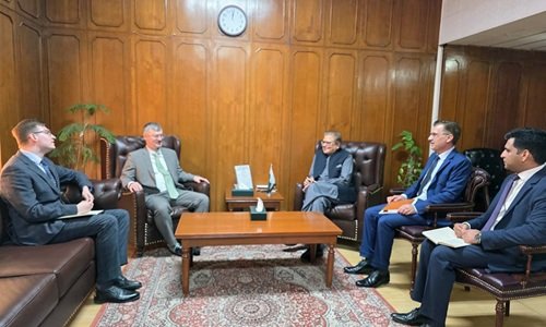 Pakistan’s special envoy meets Russian ambassador; discuss regional security