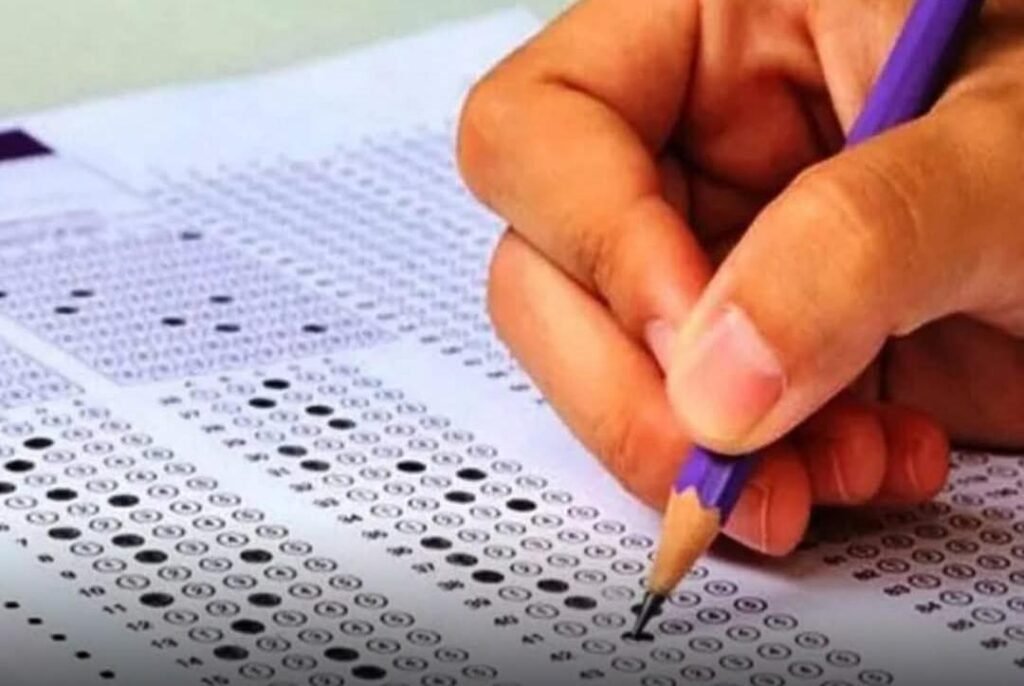 The first phase of the 1405 Kankor Examination began in 15 provinces