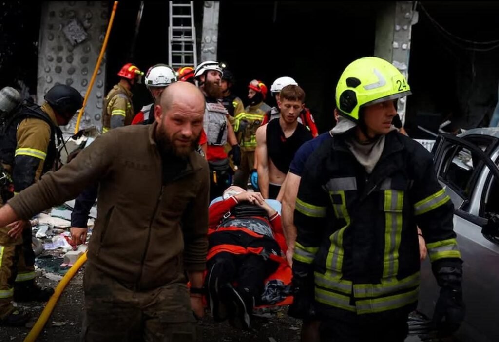 Russian Strike on Kyiv Kills Seven, Injures 24
