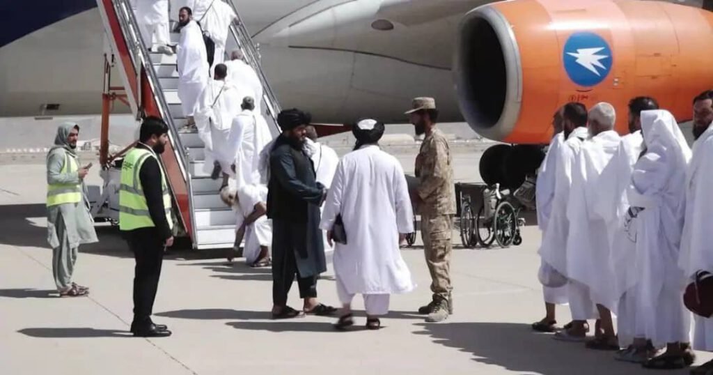 د افغان حاجیانو د لېږد بهیر بشپړ شوی؛ سعودي سلګونه زره نا ثبت شوي حج کوونکي یې ایستلي