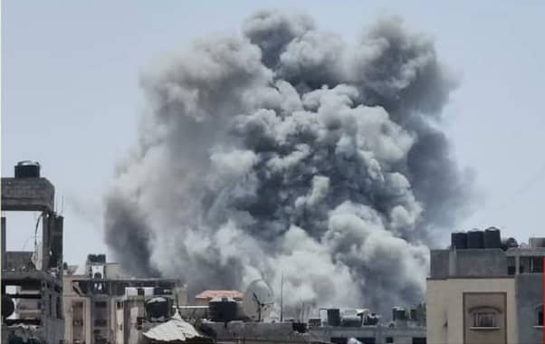 په رفح ښار کې د اسرائیلي ځواکونو په بریدونو کې لږ تر لږه ۵ کسان وژل شوي دي.