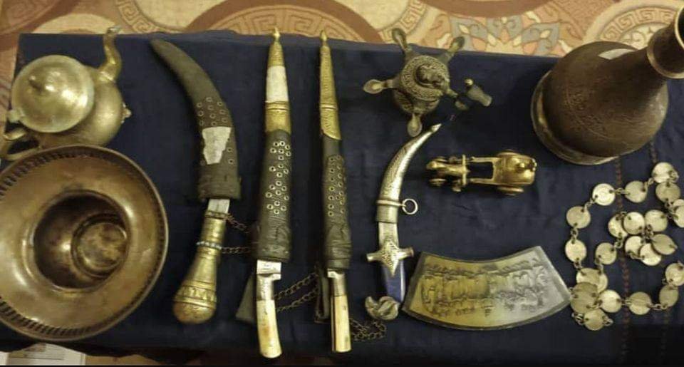 کندهار هوايي ډګر کې یو شمېر تاریخي او هنري اثار نیول شوي