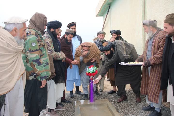 په دشت ارچي ولسوالۍ کې څه باندې څلور سوه کورنیو ته د څښاک پاکې اوبه برابرې شوې