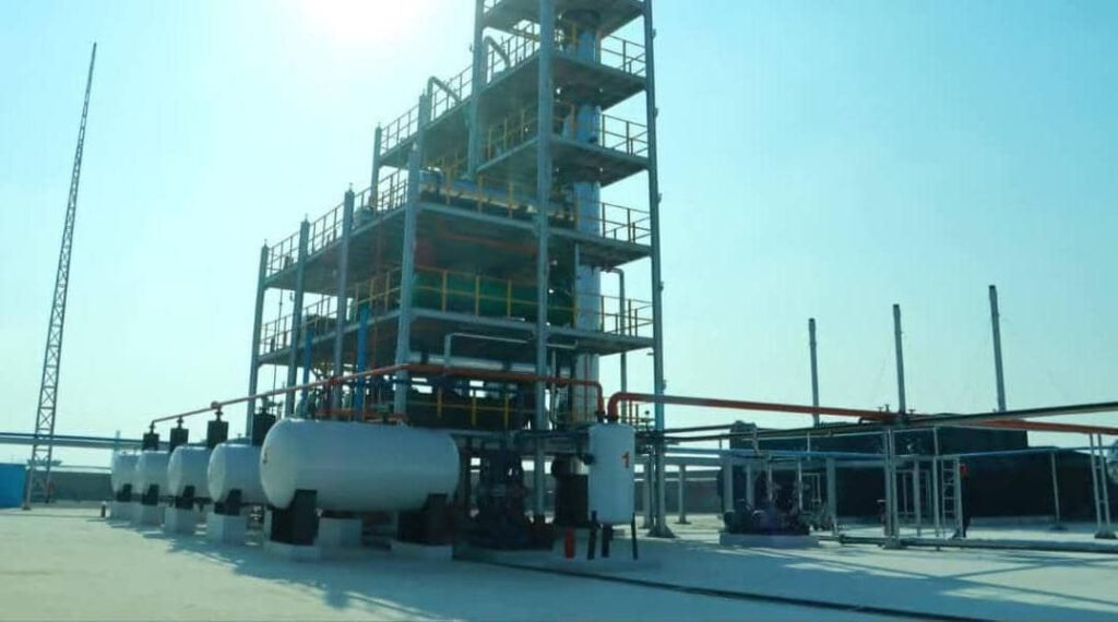 په بلخ کې د نفتو د تصفیې یوه فابریکه پر فعالیت پیل وکړ.