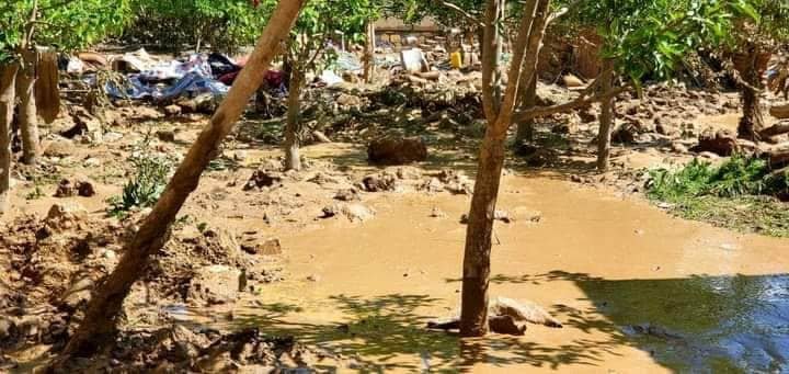 د سېلاب ځپلو سره د مرستې په موخه یو پلاوی غور ته ورسېد