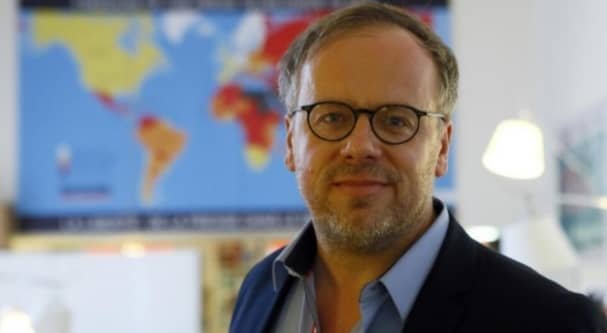 د بې پولې خبریالانو د ادارې مشر مړ شو