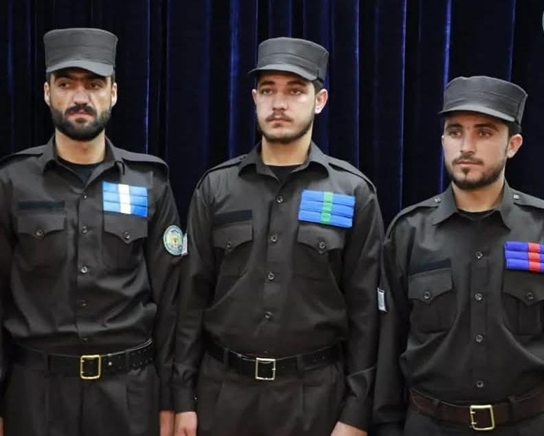 د افغانستان د کورنیو چارو وزارت: د پولیسو د رسمي یونیفورم د کارولو لپاره جدي څار روان دی