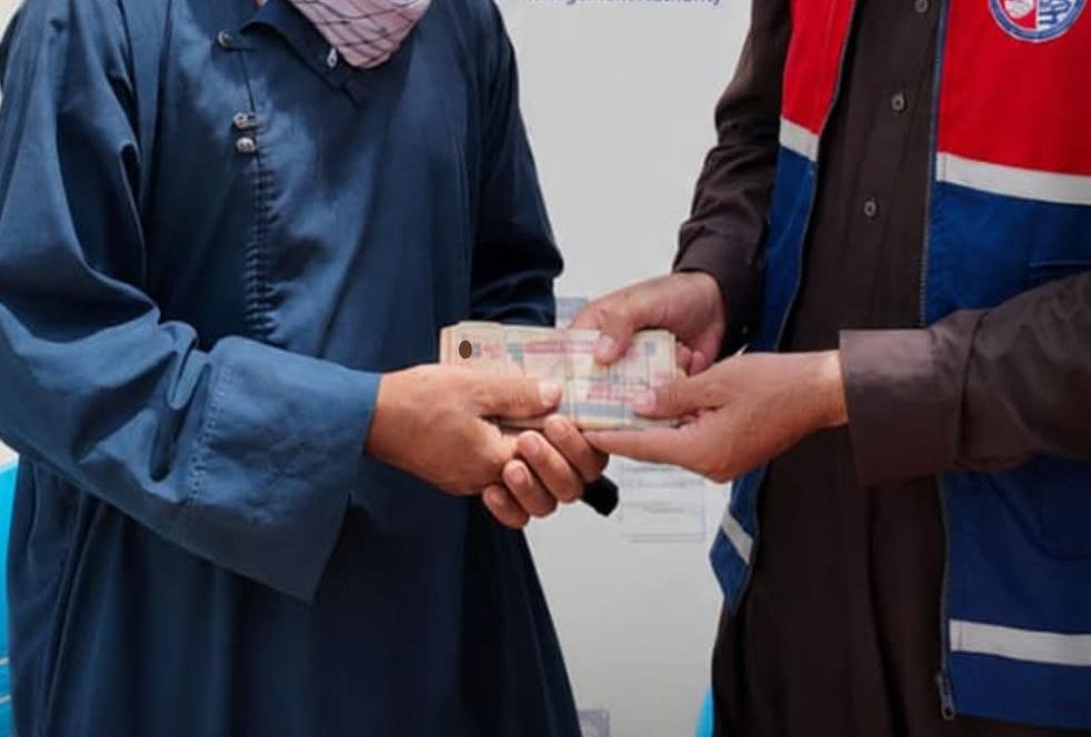 په کندز کې ۱۰۳ سېلاب ځپلو کورنیو ته نغدي مرستې ووېشل شوې