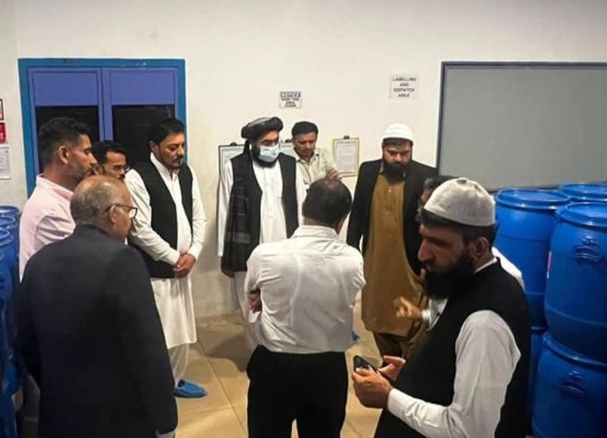 د عامې روغتیا وزارت پلاوي په هند کې د طبي او خوراکي توکو له فابریکو لیدنه وکړه
