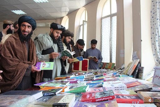 مشاعره و نمایشگاه کتاب از سوی ریاست اطلاعات و فرهنگ کندز برگزار شد.