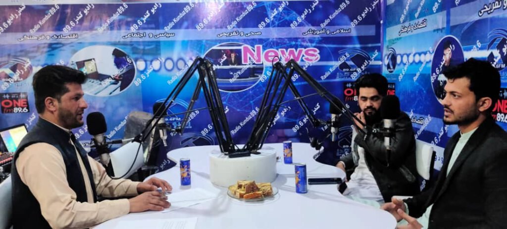 بحث رادیویی در پیوند به موثریت تطبیق واکسین های روتین به اعضای خانواده ها