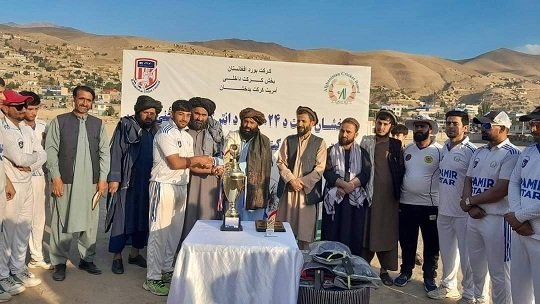 پایان مسابقات انترکلپ کرکت در بدخشان؛ تیم پامیر قهرمان شد