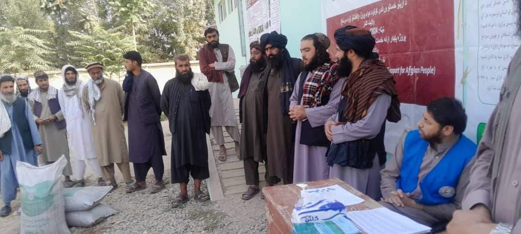 توزیع کود عضوی برای ۶۰۰ تن از کشاورزان در کندز