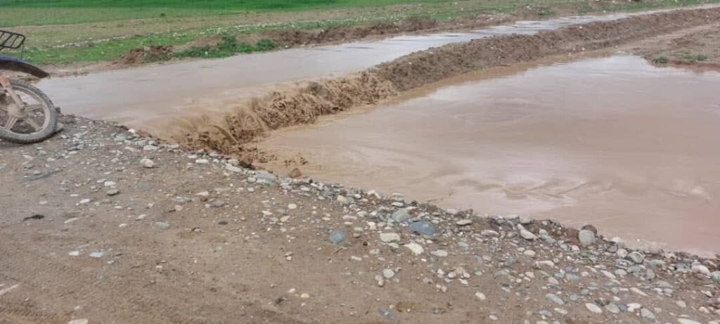 سیلاب ها در تخار؛ ۱۶ کشته، صدها خانه ویران و زمینهای زراعتی نابود شد