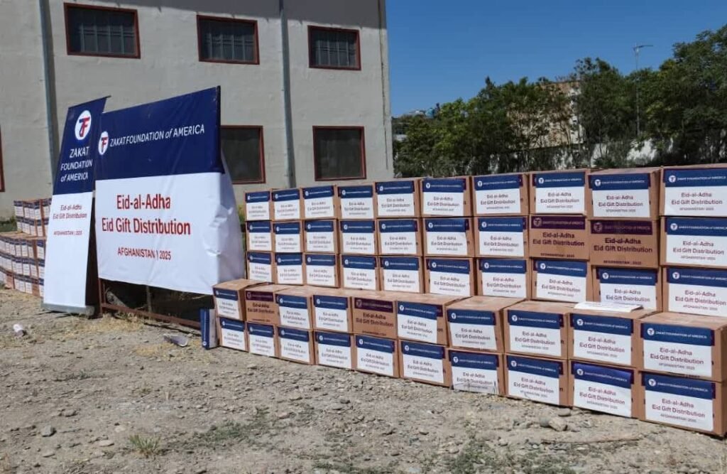 تحایف عیدی برای ۲۰۰ یتیم مستحق در کابل