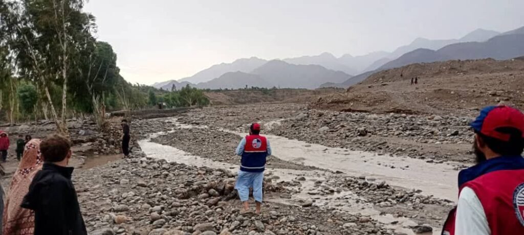 سیلابهای اخیر در لغمان خسارات هنگفت مالی و جانی برجا گذاشت