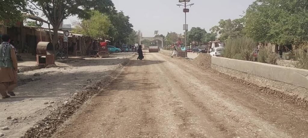 کانکریت ریزی شماری از سرک ها در بغلان آغاز شد