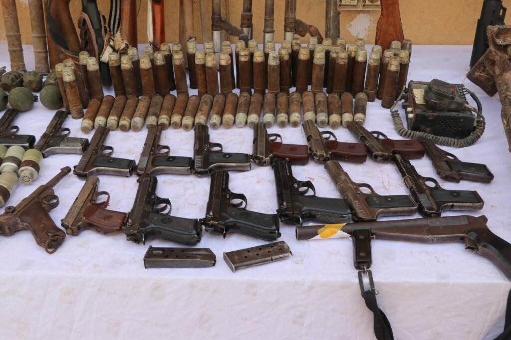 کشف و ضبط دها میل اسلحه مختلف النوع توسط نیروهای امنیتی در ولایت کندز