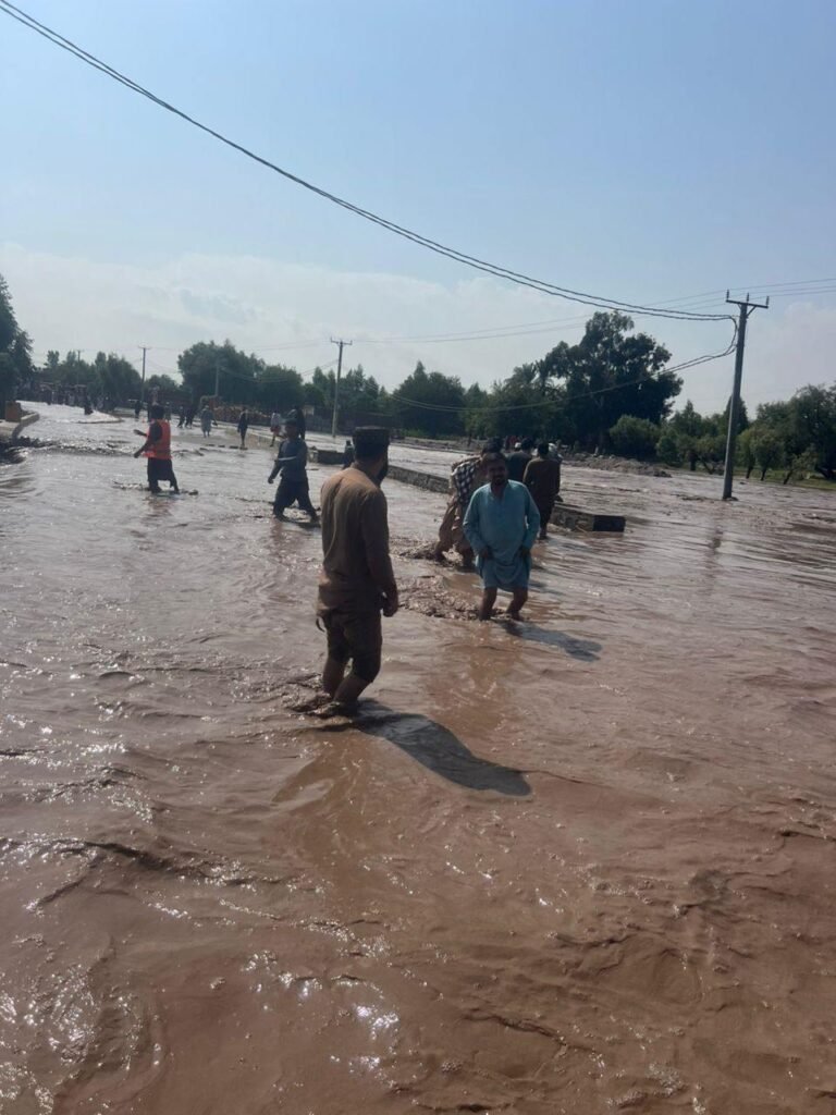 شاهراه کابل – جلالآباد به دلیل بارندگی و سیلاب مسدود شد