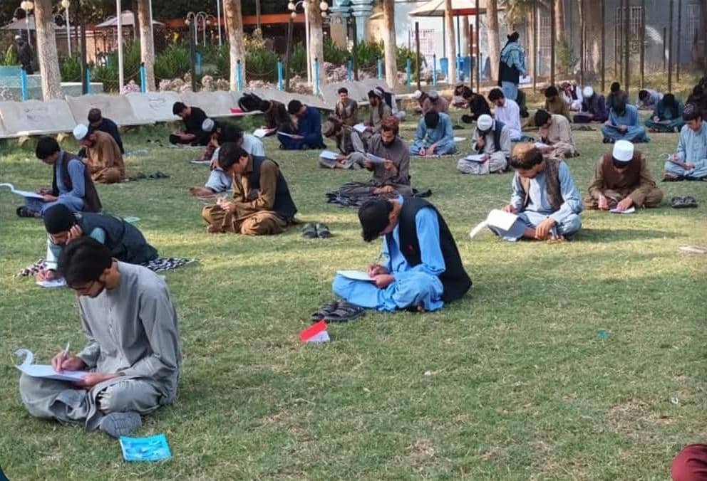 ازمیان نزدیک به 200 تن محصلین پوهنتون کندز امتحان فکری وعقیدتی اخذ گردید