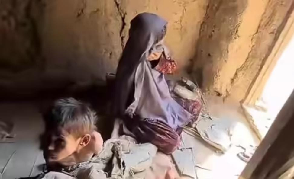 نجات مادر و فرزند پس از هفت سال حبس در تخار