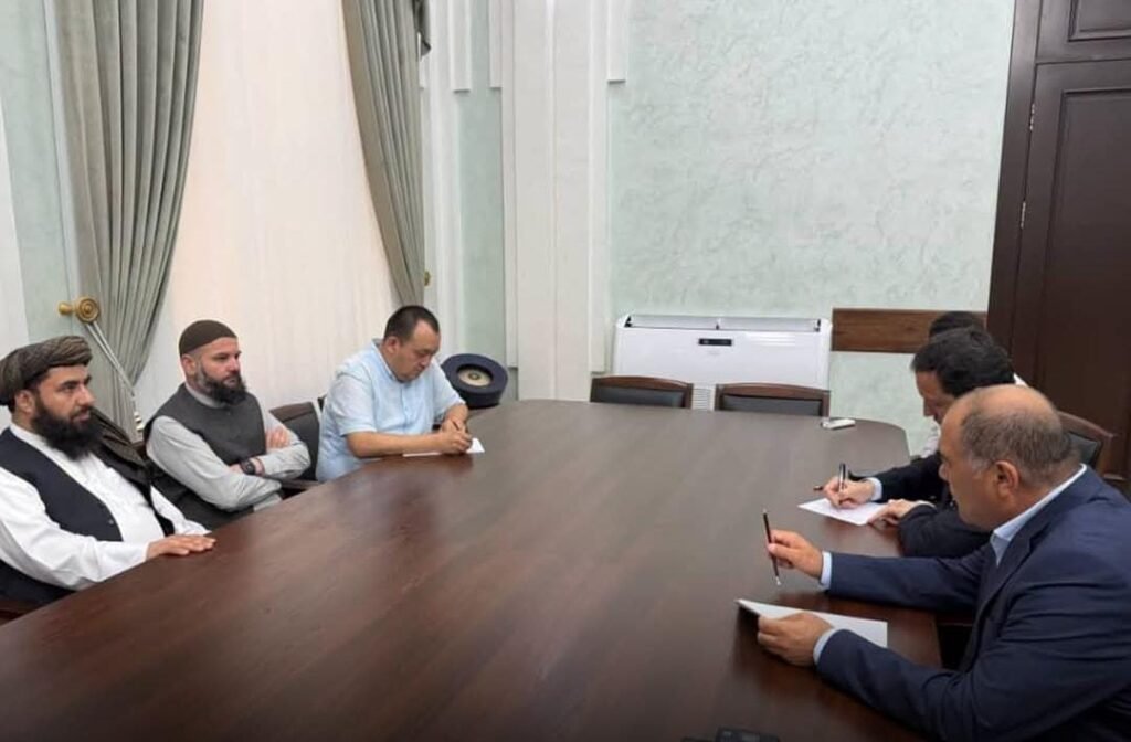 گفتوگوی افغانستان و اوزبیکستان برای تسریع پروژههای مشترک خطآهن