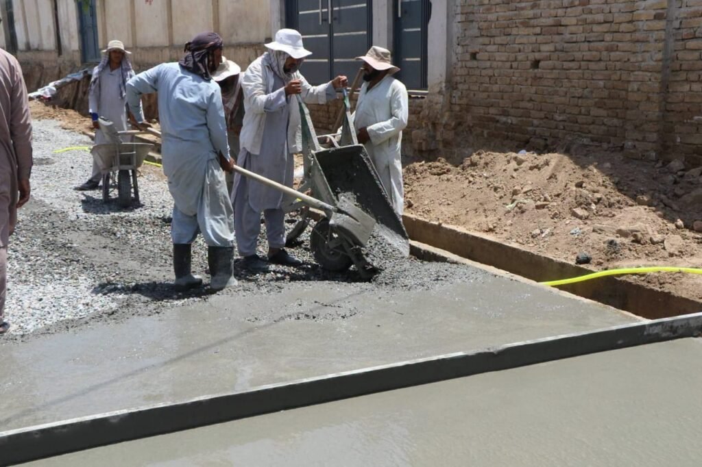 ادامه کانکریتریزی کوچههای شهرک قهوهخانه کندز